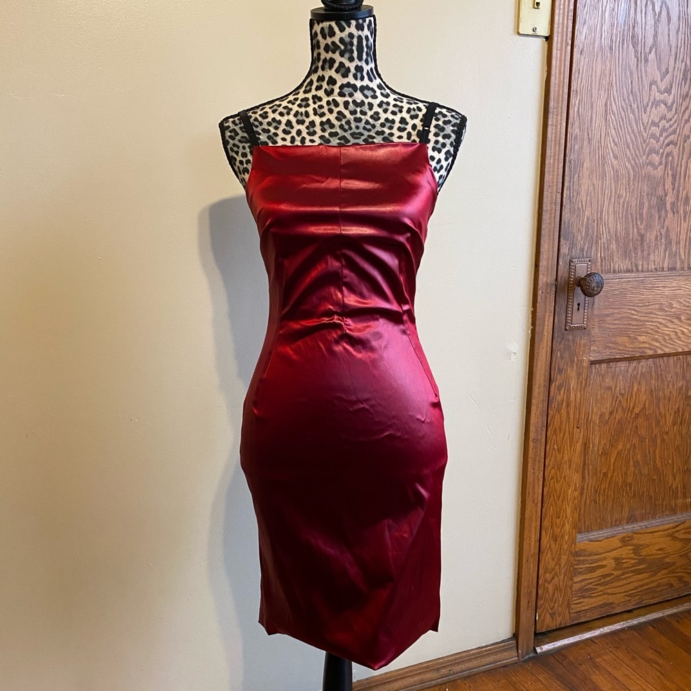 DOLCE GABANA RED METALLIC LEATHERETTE SIZE 40
